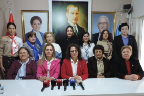 iyi-parti-kadin-kollari