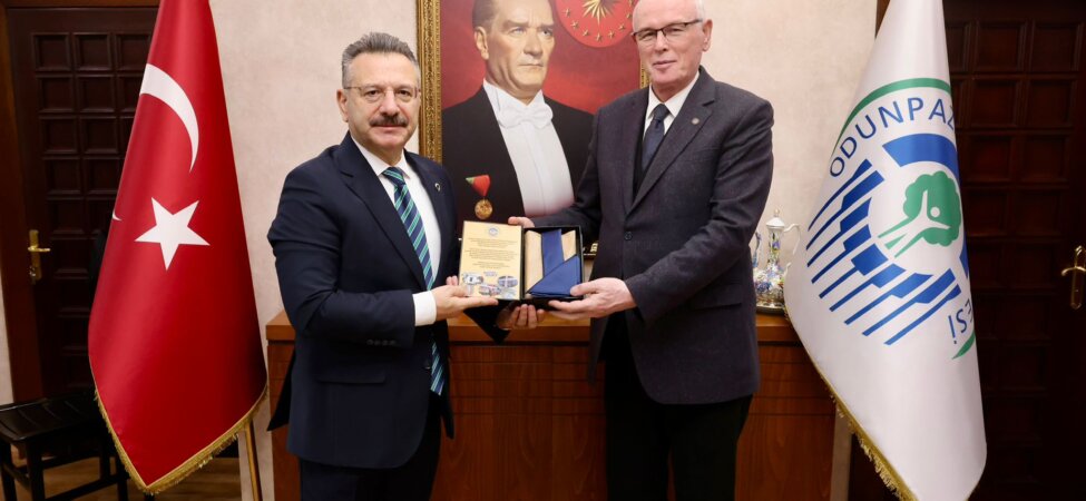 Vali Aksoy’dan Başkan Kurt’a veda ziyareti