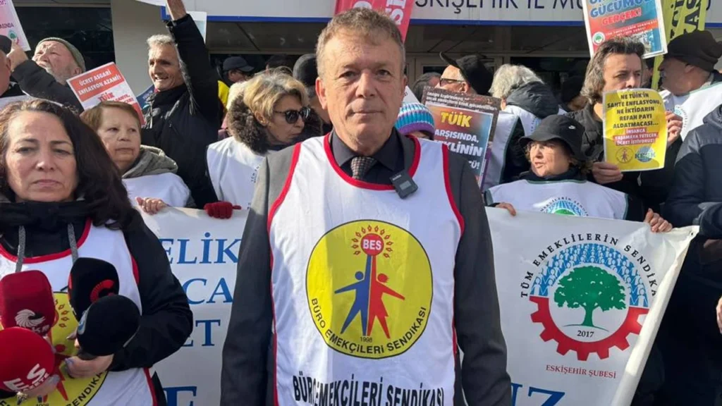Ayhan Gürler: “Bugün kamu emekçileri, tarihin en ağır ekonomik ve sosyal saldırılarıyla karşı karşıyadır”