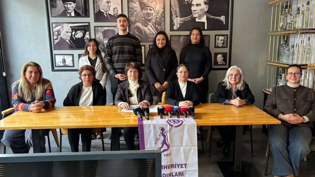 Cumhuriyet Kadınları Derneği Eskişehir Şubesi gazetecilerle bir araya geldi