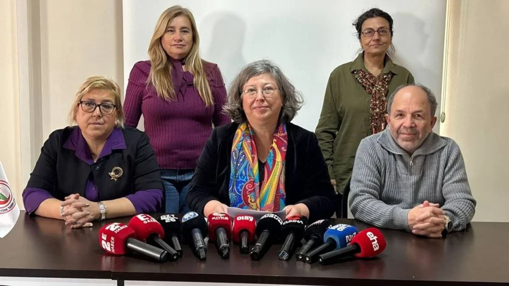 Eskişehir Bilecik Tabip Odası: “2025 yılı hemen tüm alanlarda olduğu gibi sağlık alanında da kara bir yıl oldu”