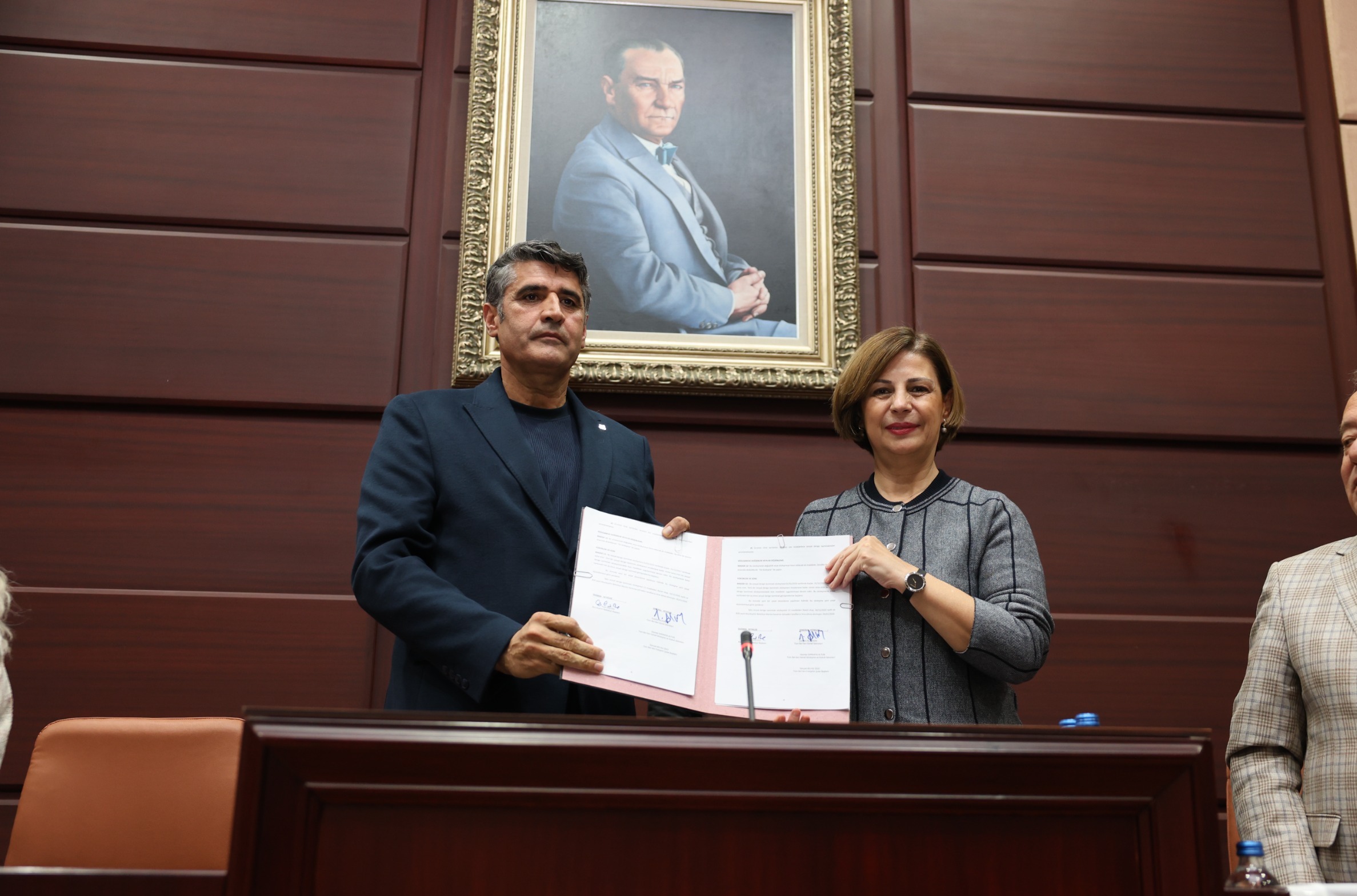 Eskişehir Büyükşehir’de Binlerce Çalışana “Yüzde 120” Müjdesi! İmzalar Atıldı