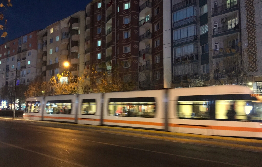 Şirintepe ve Yeşiltepe’ye Tramvay Müjdesi 2026’ya mı Kaldı? Gözler O Projede