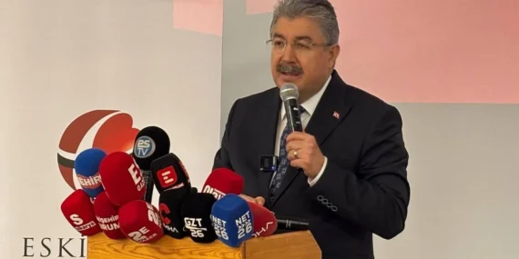 Eskişehir Valisi Erdinç Yılmaz gazetecilerle buluştu