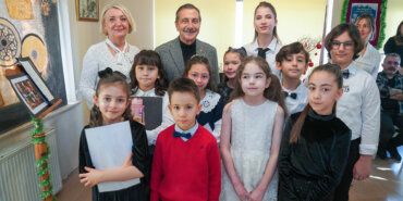 Eskişehir’de minikler yeni yıl konseriyle hünerlerini sergilediler