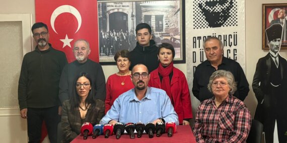 Atatürkçü Düşünce Derneği Eskişehir Şubesi’nden ilkokulda karnelerden Atatürk’ün kaldırılmasına ilişkin tepki