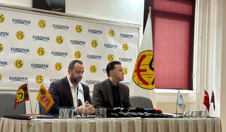 Nebi Hatipoğlu: “Eskişehirspor için masaya yumruğu vursunlar”