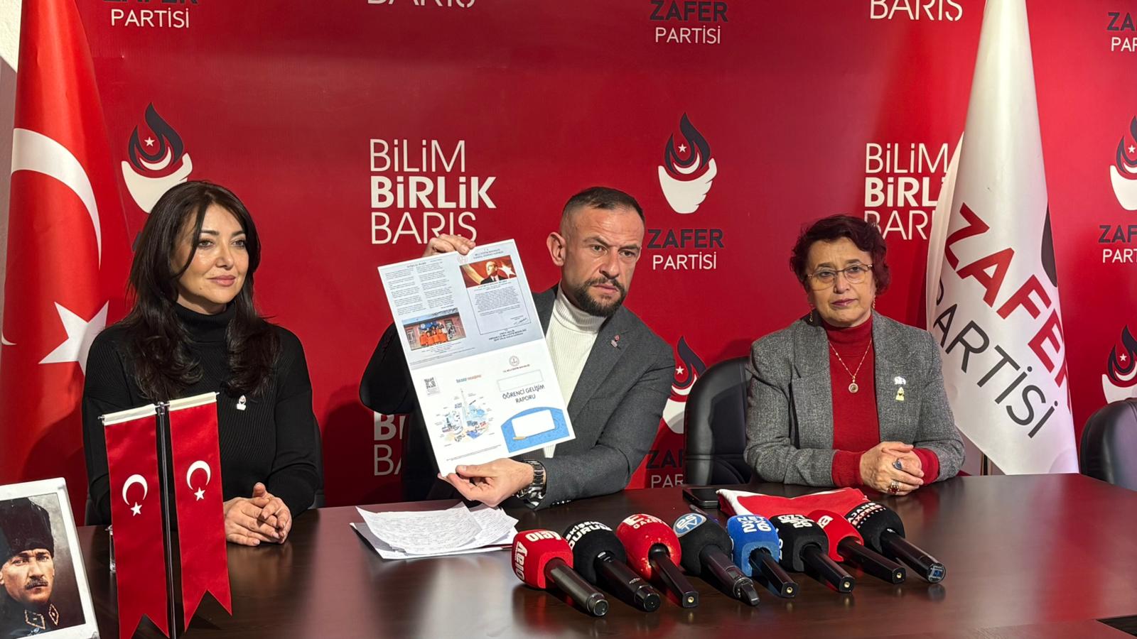 Zafer Partisi’nden Eskişehir’de “Bayrağa Saygı” yürüyüşü çağrısı