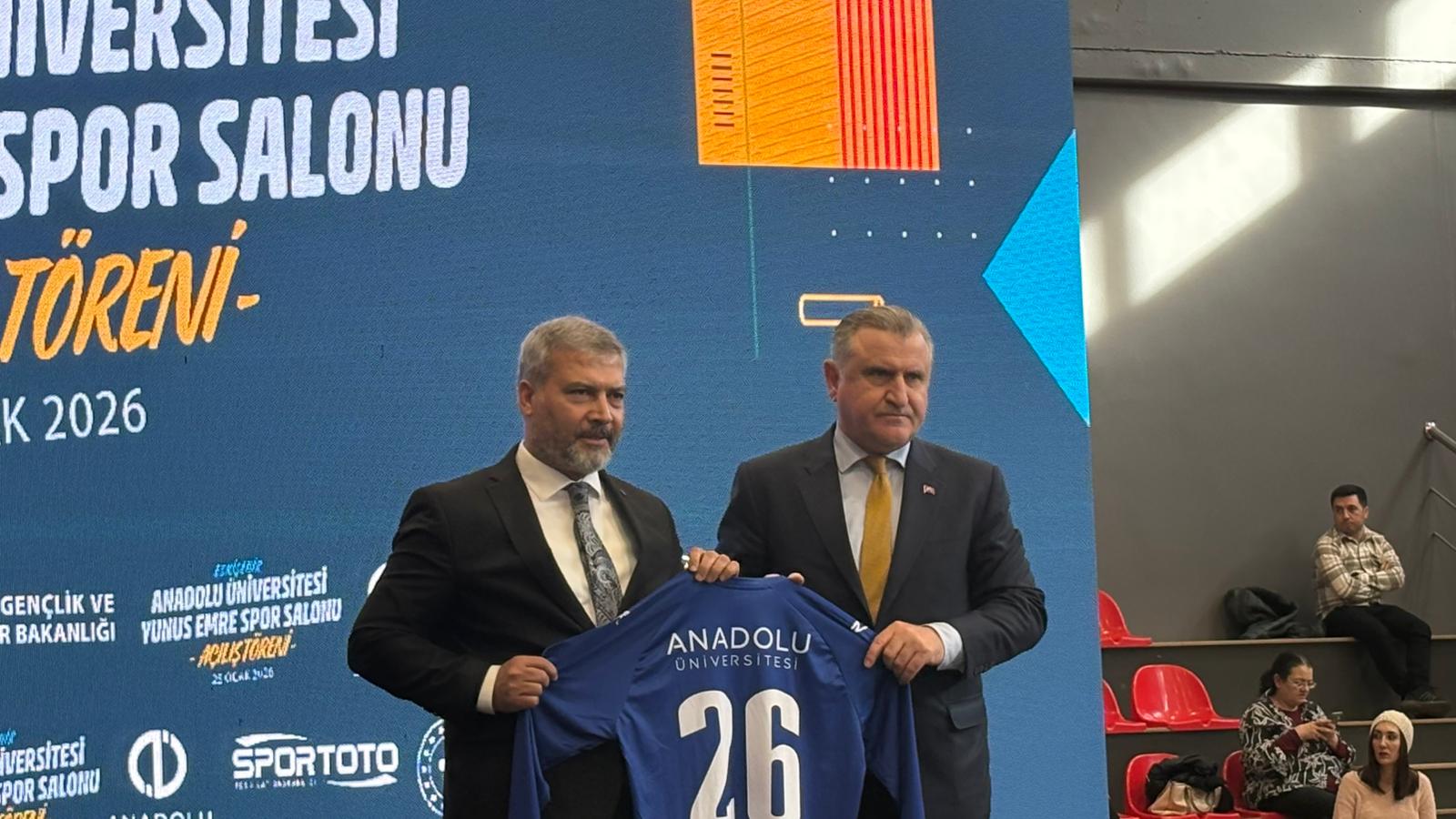 Gençlik ve Spor Bakanı Osman Aşkın Bak: “Eskişehir’i bir spor şehri olarak görüyoruz”