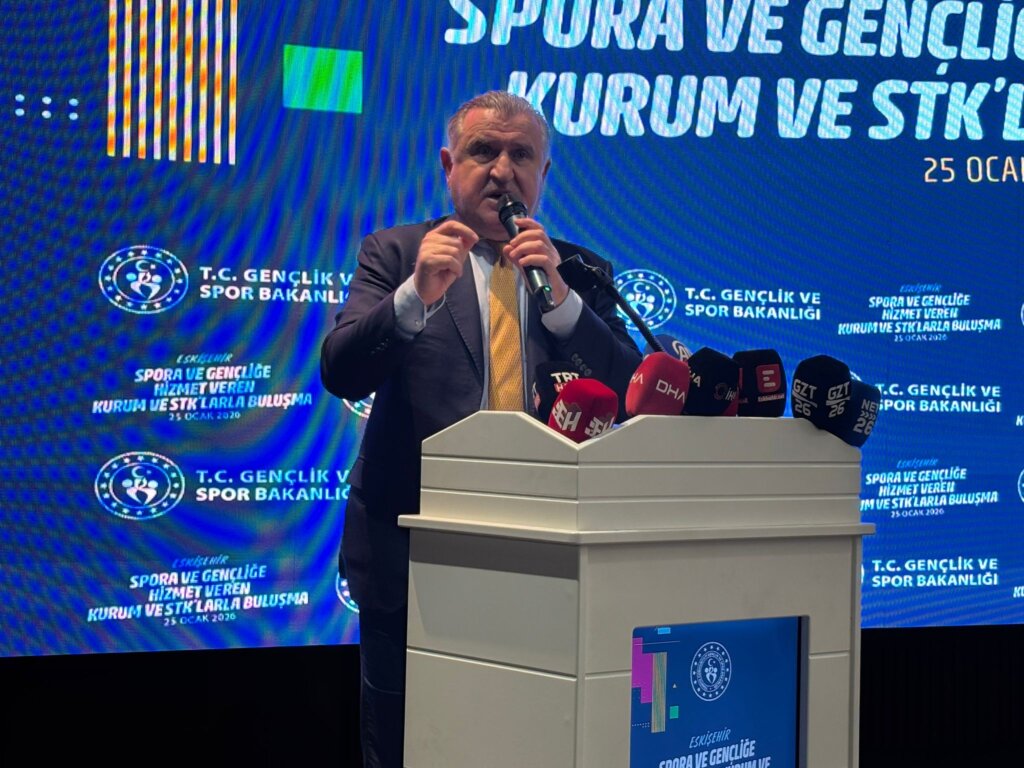 Albayrak’ın Eskişehirspor Müzesi talebine Bakan Bak’tan cevap