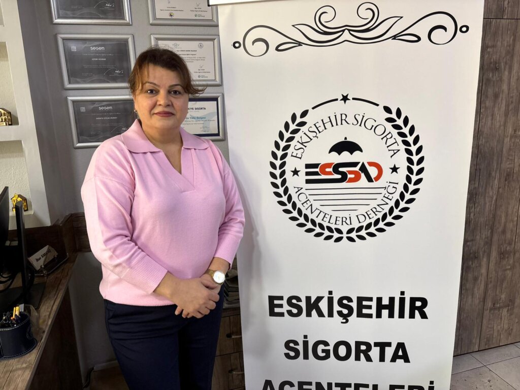 Kamu hastanelerinde randevu krizi büyüyor! Çözüm için dikkat çeken sigorta çağrısı