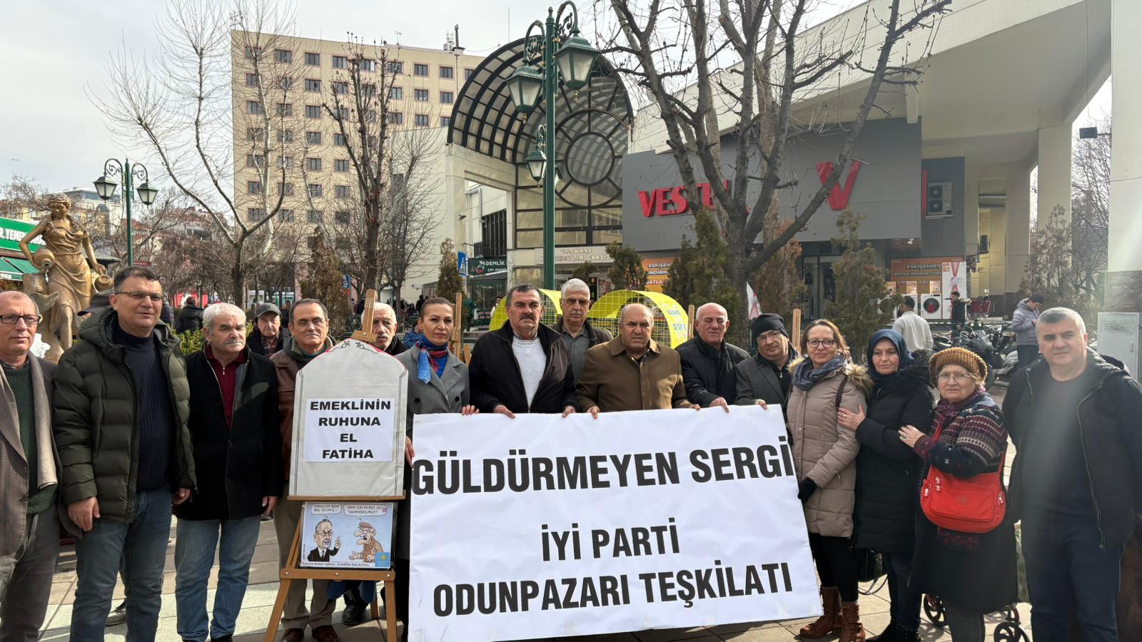 İYİ Parti Odunpazarı İlçe Başkanı Gürol Yer’den emekli maaş zamlarına tepki