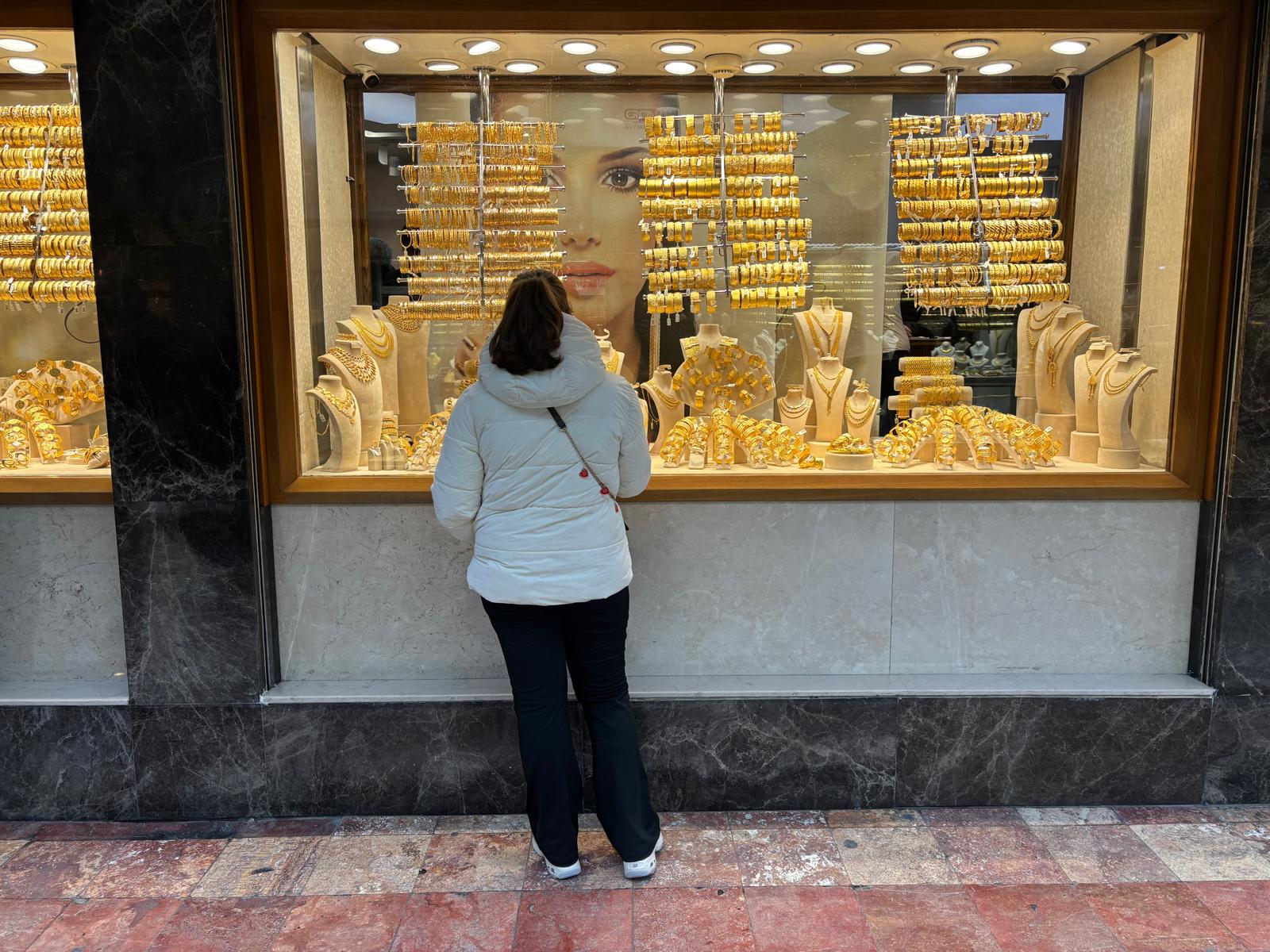 Altın fiyatları rekora koşmaya devam ediyor