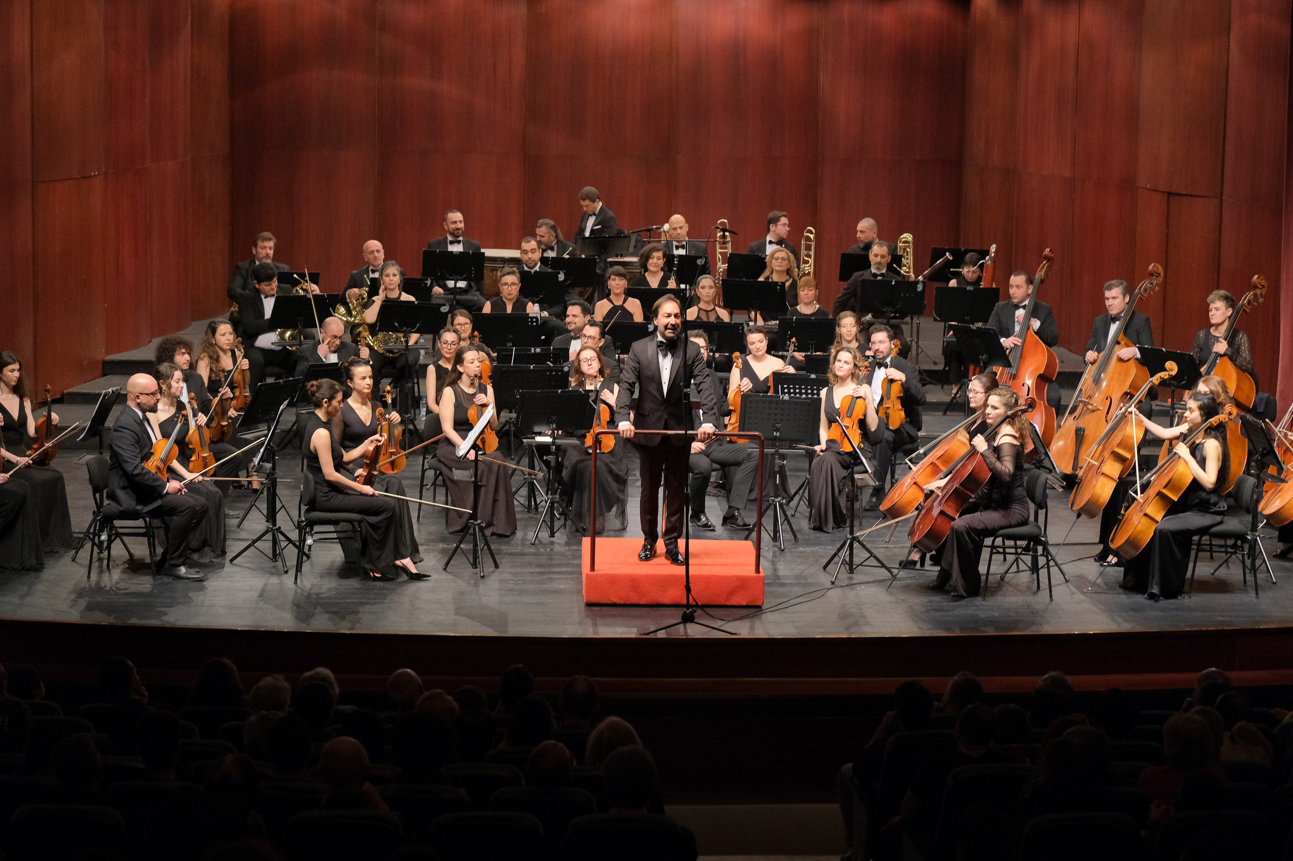 6 ŞUBAT DEPREMİ ANISINA ANLAMLI KONSER (1)