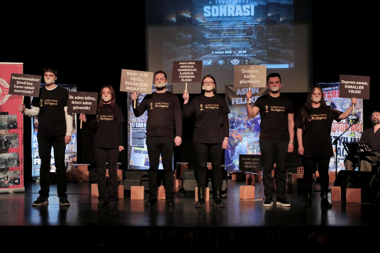 6 Şubat’ın sessiz çığlığı Odunpazarı’nda yankılandı (6)