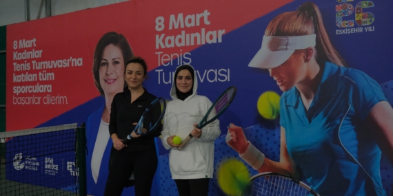 Büyükşehir’den 8 mart’a özel tenis turnuvası 12 8 mart’a özel teni̇s turnuvasi büyük bi̇r heyecanla başladi (1)