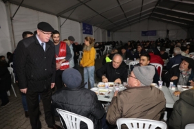 Başkan kurt, ramazan’ın i̇lk i̇ftarında büyükdere’de vatandaşlarla buluştu 58 başkan kurt ramazan’ın ilk iftarında büyükdere’de vatandaşlarla buluştu (3)