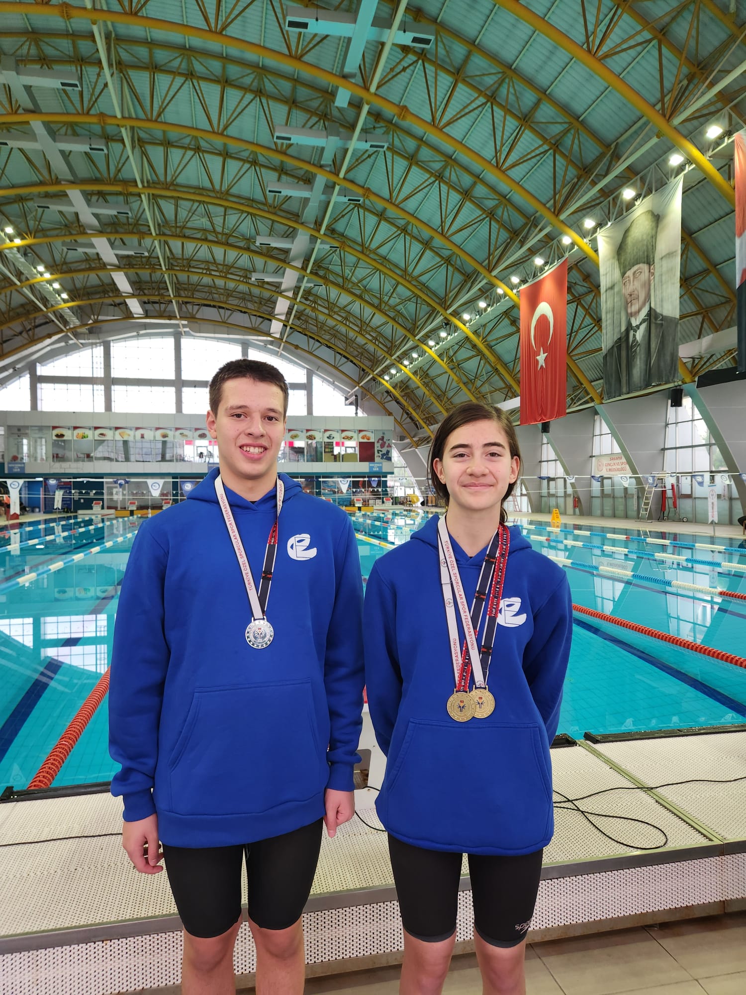 ESKİŞEHİR BÜYÜKŞEHİR SPOR KULÜBÜ SPORCULARI MİLLİ TAKIM İÇİN KULAÇ ATTI