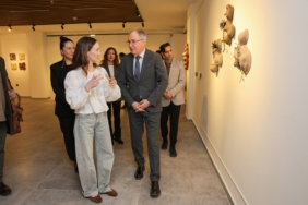 Eskişehir'de sanatseverler yeni sergide buluştu 50 varinca ara serami̇k sergi̇si̇ sanat sokaği’nda (4)