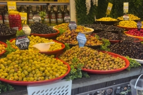 Eskişehir’de ramazan öncesi zeytin tezgâhlarında yoğunluk 60 whatsapp image 2026-02-16 at 12.06.25