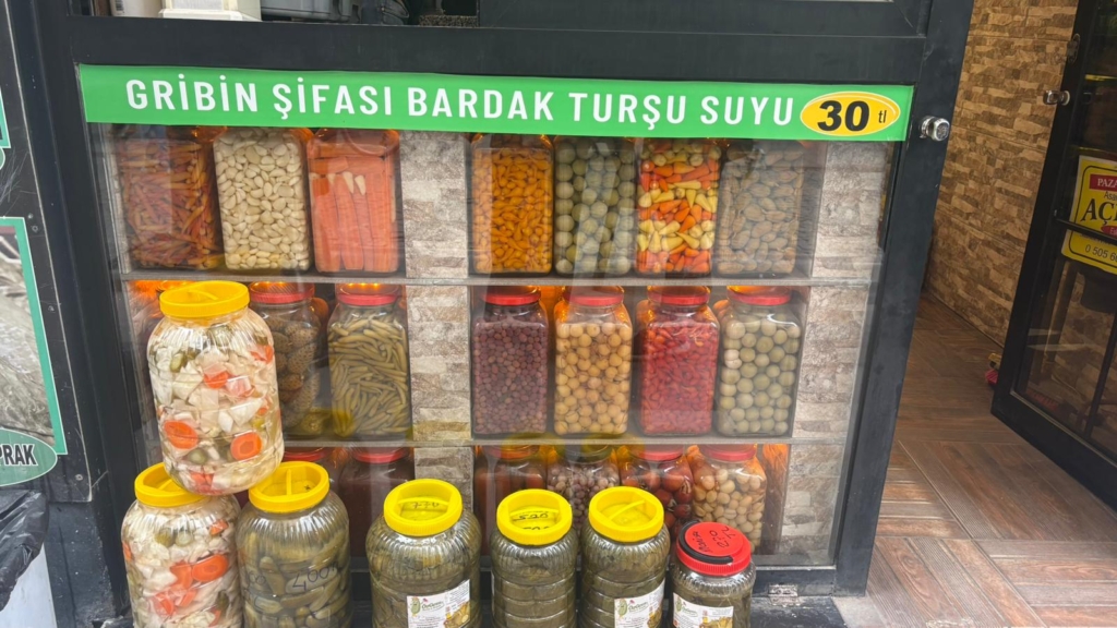 Eskişehir’de soğuk havalarla birlikte bardak bardak satılıyor 1 whatsapp image 2026 02 19 at 08.44.12 2