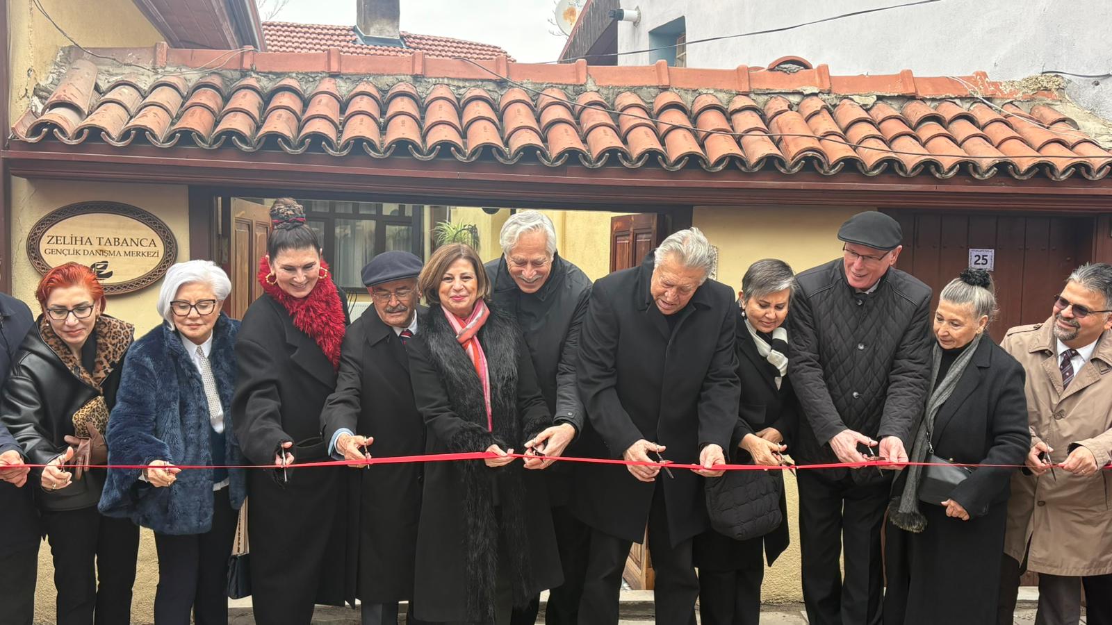 erol-tabanca-zeliha-tabanca-genclik-merkezi-acilis-toreni