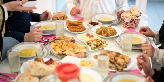 Eski̇şehi̇r'de 10. Ramazan: eski̇şehi̇r i̇ftar saat kaçta? 10 eskisehir-iftar-saati-iftar-kacta