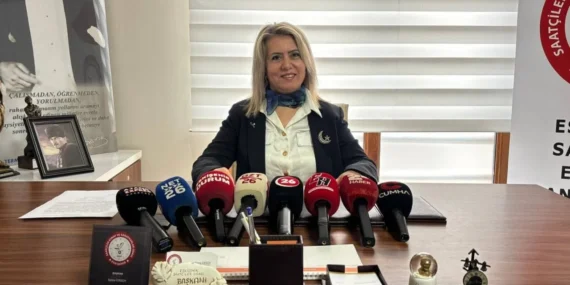 eskisehir-saatciler-odasi-baskani-sema-ersoy-koltuk-icin-degil-esnafin-emegi-icin-geldik