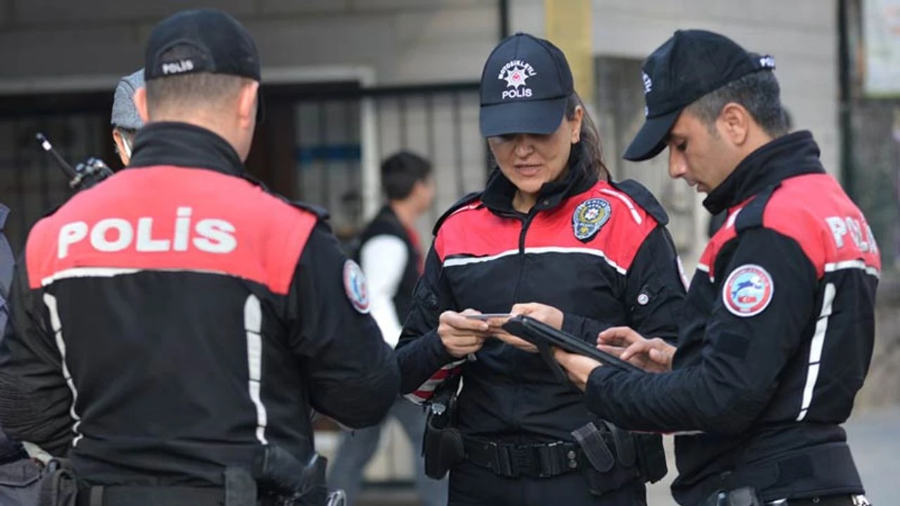 Eskişehir’de operasyonlar sürüyor: 5 kişi tutuklandı 5 eskisehirde-aranan-sahislara-yonelik-operasyon-farkli-suclardan-araniyorlard