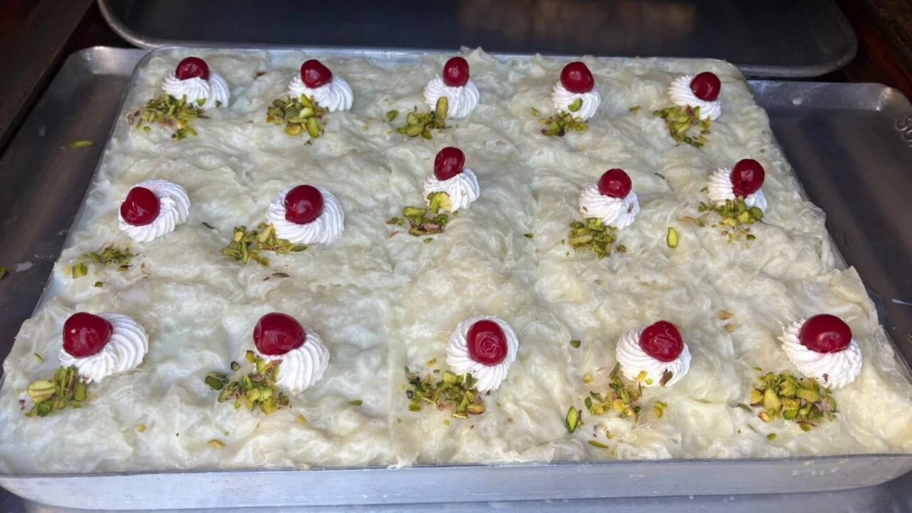 Eskişehir'de ramazan tatlısı tezgahlarda: en düşük fiyat ise 400 tl 17 eskisehirde-ramazan-tatlisi-tezgahlarda-en-dusuk-fiyat-400-tl