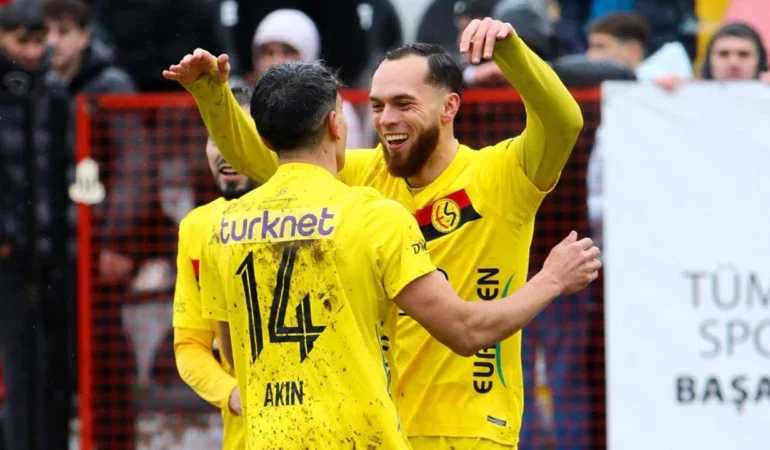 Eskişehirspor'un yeni gözdesi jakob uşakspor deplasmanında gerekeni yaptı 8 eskisehirsporun-yeni-gozdesi-jakoba-usakspor-deplasmaninda-tam-not