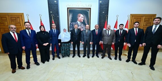 AK Parti Eskişehir Teşkilatı’ndan Vali Yılmaz’a ziyaret