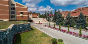 Milyonlarca öğrenciyi ilgilendiriyor: süreç uzatıldı 106 turkiyenin-en-iyi-10-devlet-universitesi-eskisehirde-bulunan-o-universite-de-yer-aldi