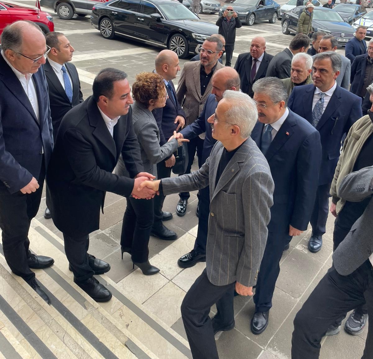 Bakan uraloğlu eskişehir’de açıkladı: 24 yılda 124 milyar tl yatırım! 12 ulastirma-bakani-abdulkadir-uraloglu-eskisehir-valisi-erdinc-yilmaz-ziyareti