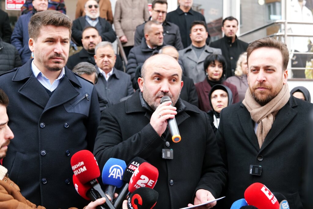 Gürhan Albayrak: “Eskişehir’i bir bardak suya muhtaç eden CHP’li zihniyet artık istifa etmelidir”