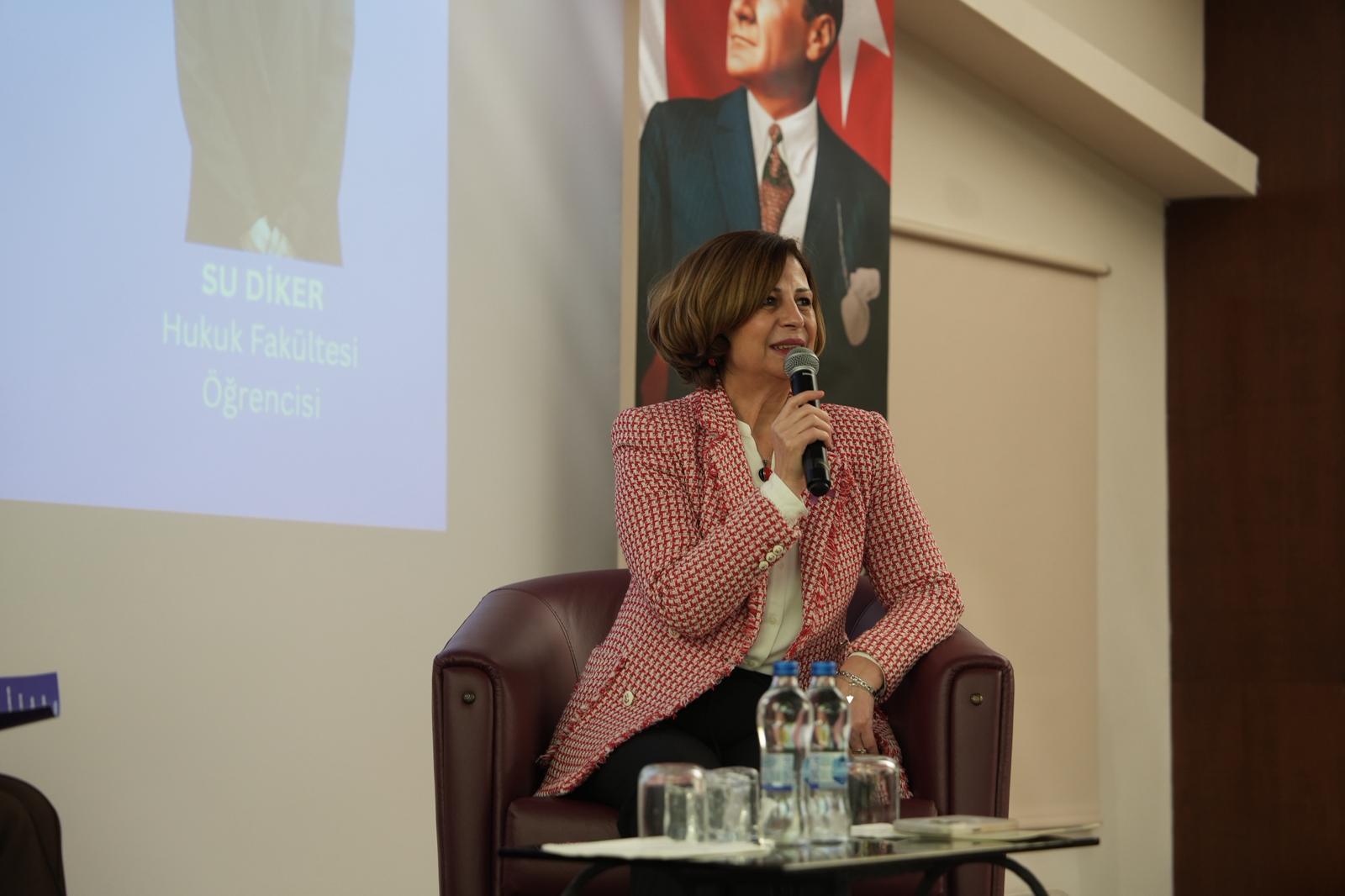 BAŞKAN ÜNLÜCE GENÇ HUKUKÇULARA TECRÜBELERİNİ ANLATTI (5)