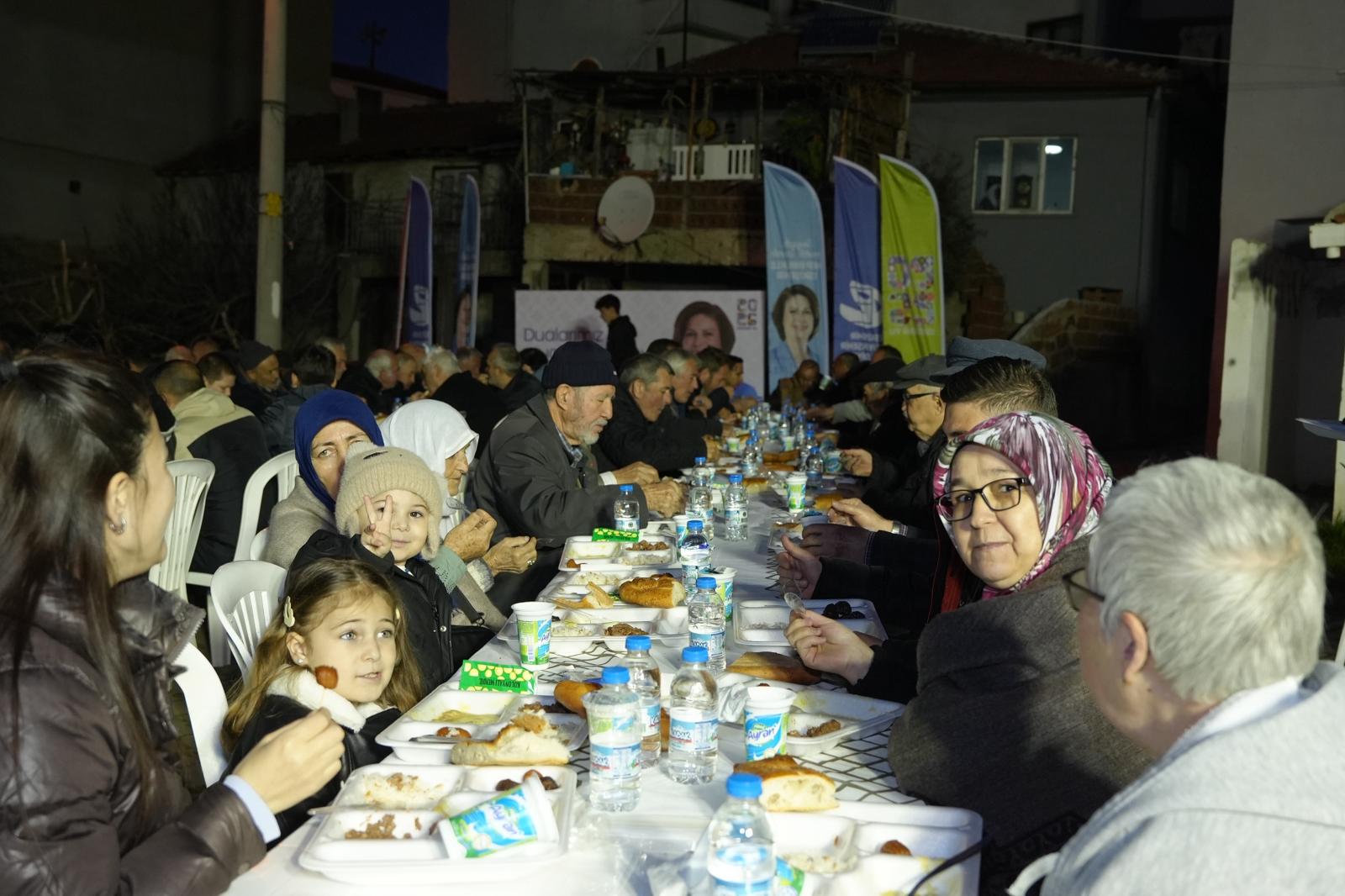 Büyükşehir’in iftar sofrası bu kez Mihalgazi’de kuruldu 5 BÜYÜKŞEHİR İFTAR DAVETLERİNE DEVAM EDİYOR (1)