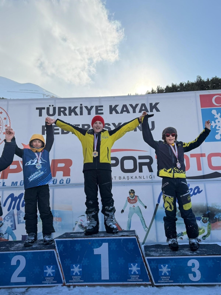 eskisehir snowboardda turkiyeyi salladi 2.lik gururu 9