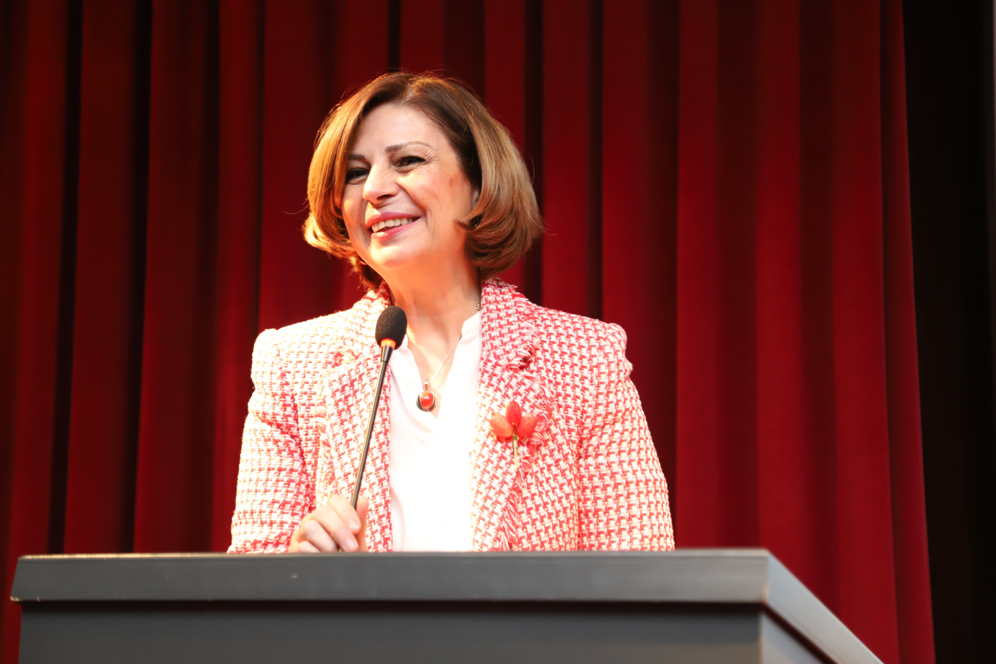 “KADINLARIN EMEĞİ ŞEHRİN HER KÖŞESİNDE” (2)