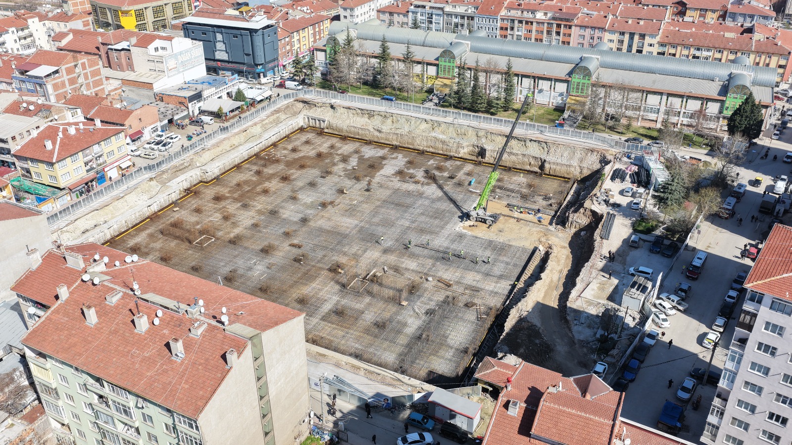 KURTULUŞ KAPALI PAZAR YERİ’NDE ÇALIŞMALAR HIZLA İLERLİYOR (6)