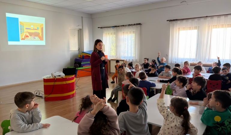 Eskişehir’de minikler deprem bilinci edindi 38 mi̇ni̇kler depreme karşi bi̇li̇nçleni̇yor (2)