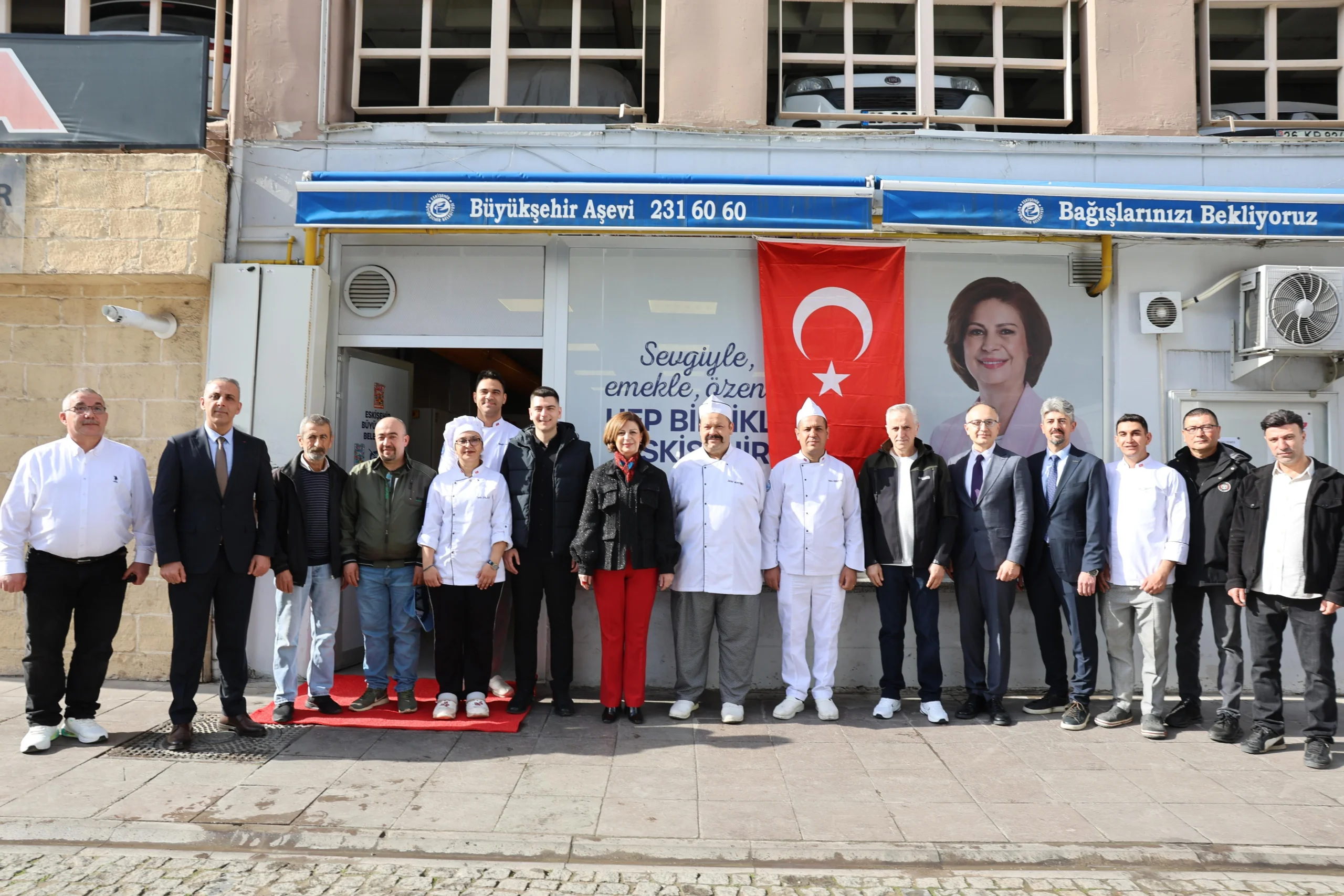 Ayşe Ünlüce’den Eskişehir Büyükşehir Aşevi hayırseverlerine teşekkür 5 eskisehir-buyuksehir-belediye-bakani-ayse-unluce-asevi-incelemesi-ve-hayirseverlere-tesekkur