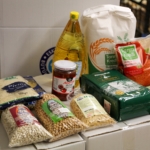 Eskişehir büyükşehir belediyesi gıda kolileri ile hayırseverler ve ihtiyaç sahipleri arasında köprü oluyor 28 eskisehir-buyuksehir-belediyesi-sehir-paylasmaktir-ramazan-gida-kolisi