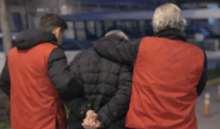 Eskişehir’de atatürk’e hakaret eden kişi tutuklandı 20 eskisehirde-ataturke-hakaret-eden-kisi-tutuklandi