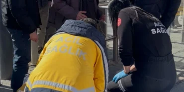 eskisehirde-tramvay-duraginda-yasli-insana-darp-iddiasi-genc-sahis-gozaltina-alindi