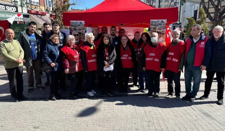 Emeklilerden eskişehir’de tepki: “17 milyonu yok saymayın” 28 hatice-kilic-bu-ekonomik-tabloda-17-milyon-emekliyi-ve-ailelerini-yok-saymayin