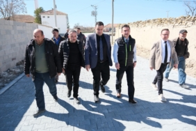 sivrihisar-belediye-baskani-habil-dokmeci-ve-yardimcisi-mehmet-tas-saha-incelemesi